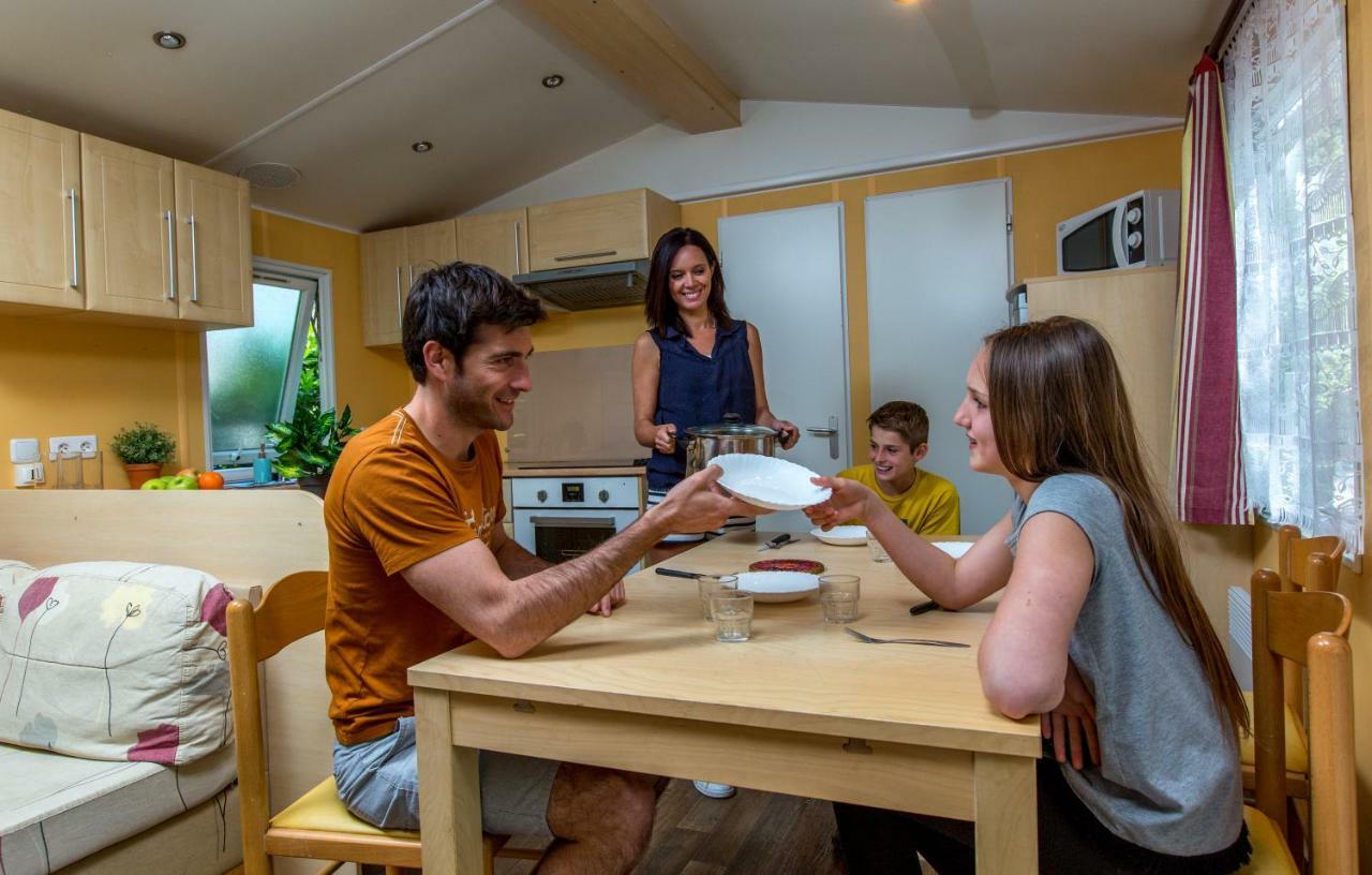Camping Marina Plage Вітроль Екстер'єр фото